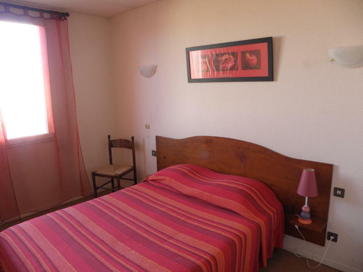 Hotel Le Barry à Villefranche-dʼAlbigeois Extérieur photo