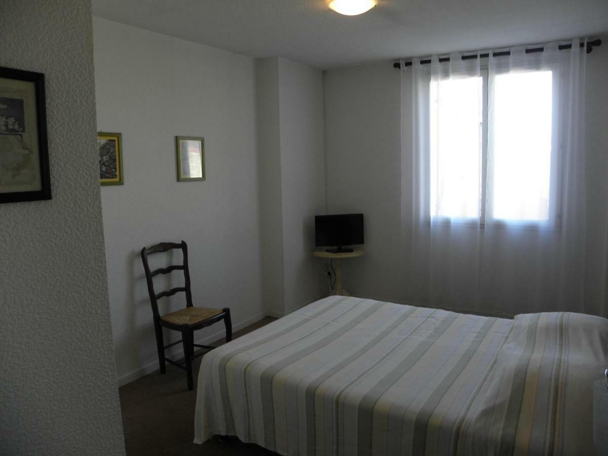 Hotel Le Barry à Villefranche-dʼAlbigeois Extérieur photo